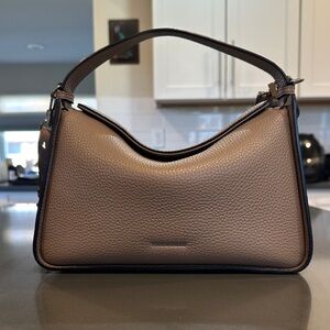 The Horse Clementine Taupe